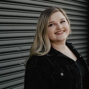 Meet your Posher, Macee